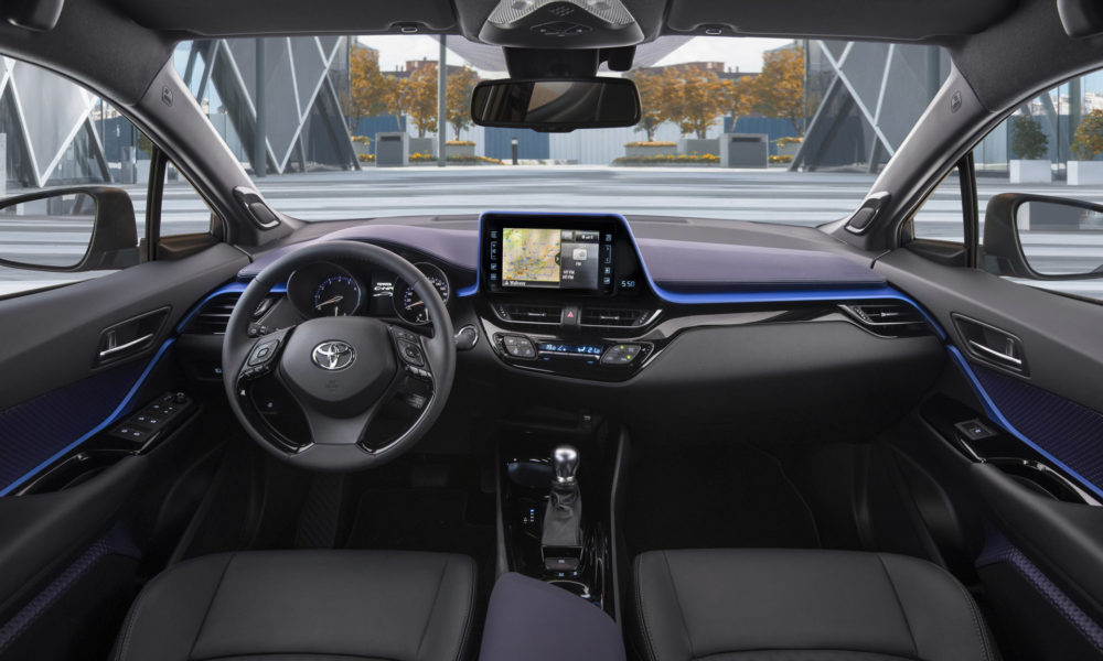 Toyota-C-HR-interior-2