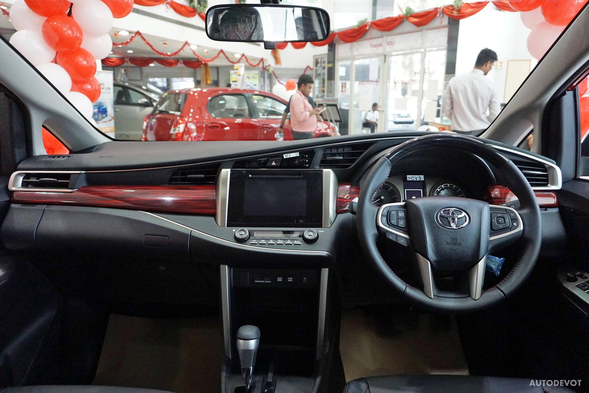 Toyota-Innova-Touring-Sport-interior-5