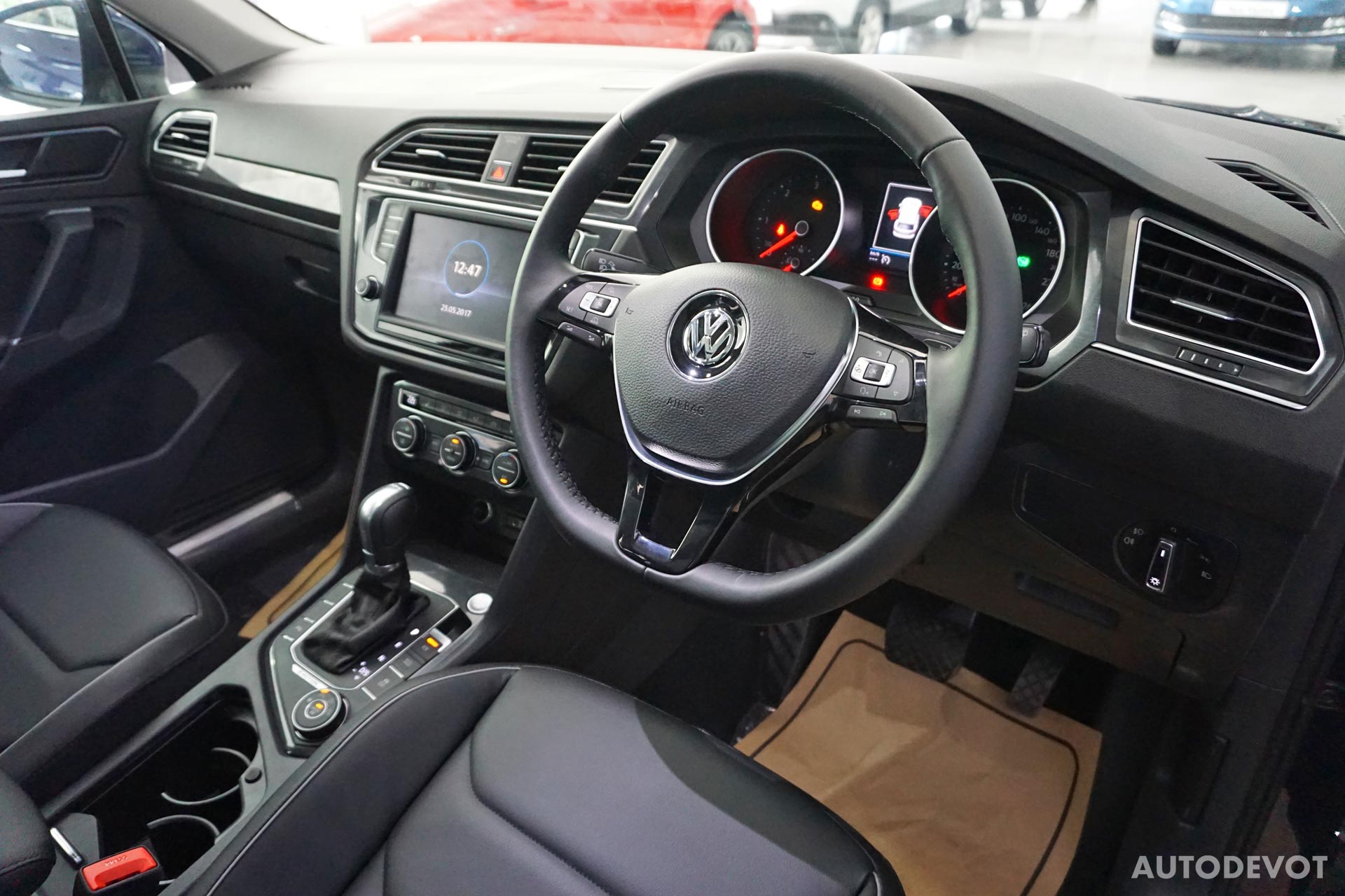 Volkswagen-Tiguan-India-interior