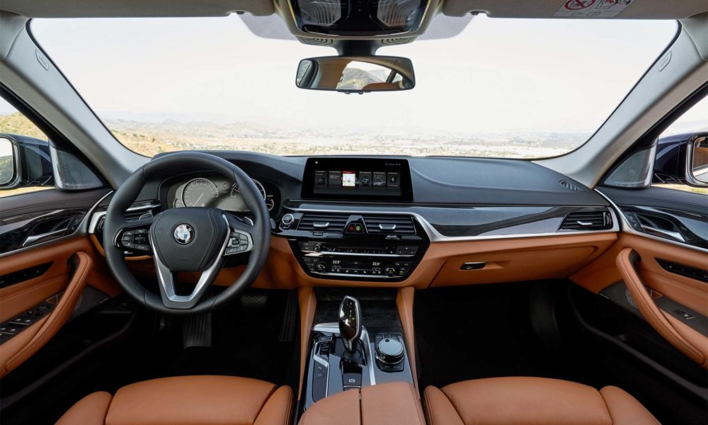 7th-gen-BMW-5-Series-interior-3