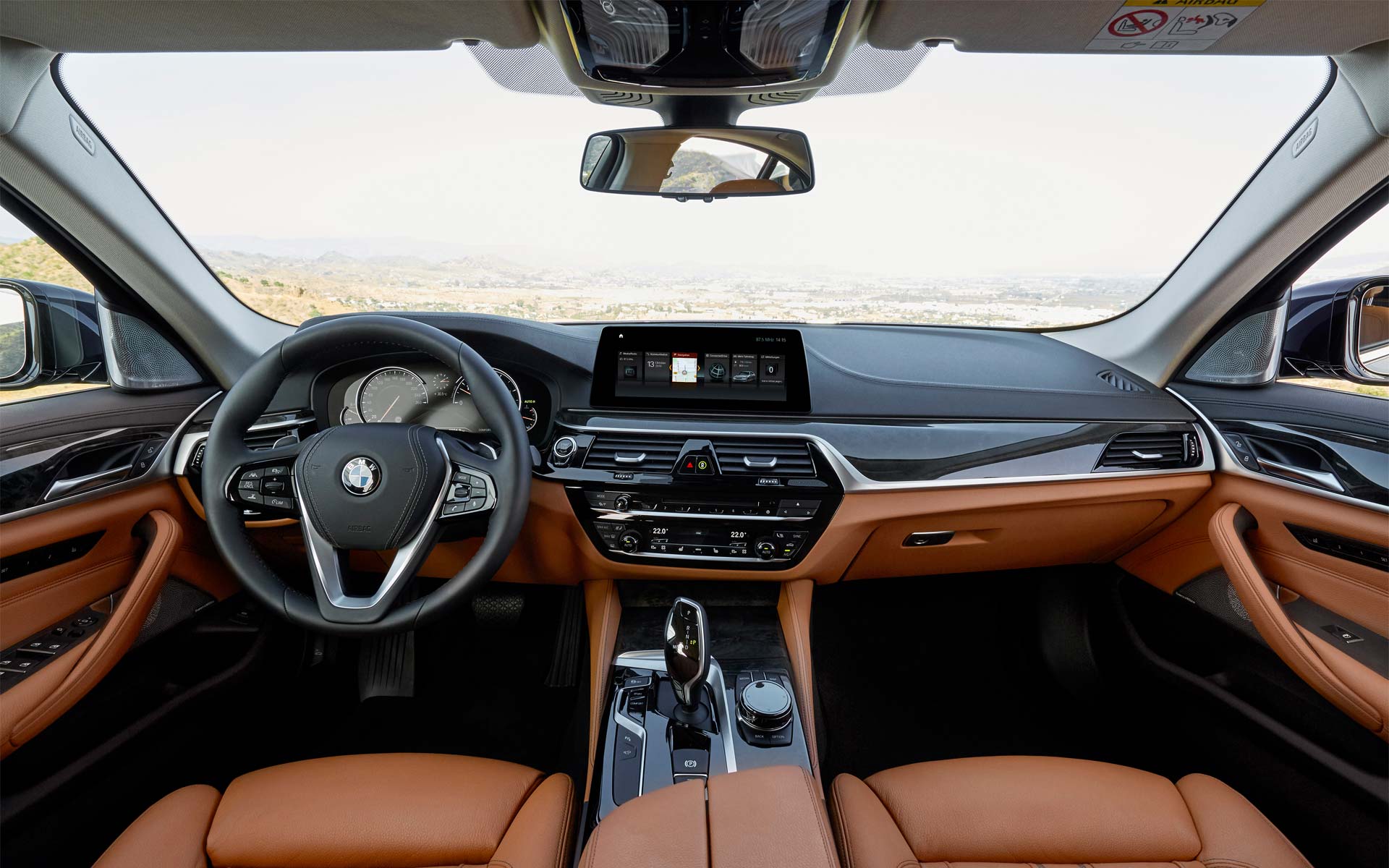 7th-gen-BMW-5-Series-interior-3