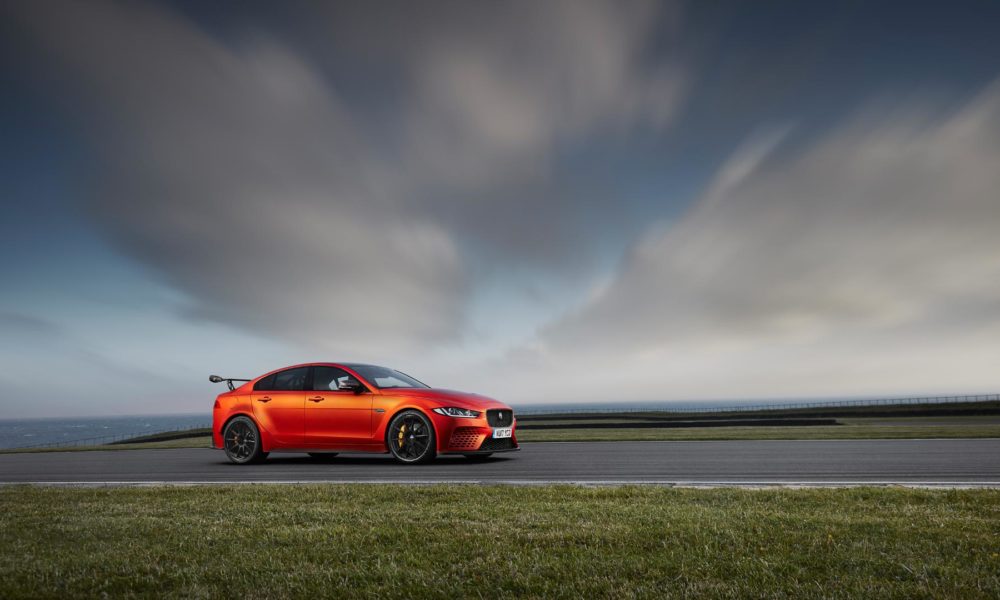 Jaguar-XE-SV-Project8-10