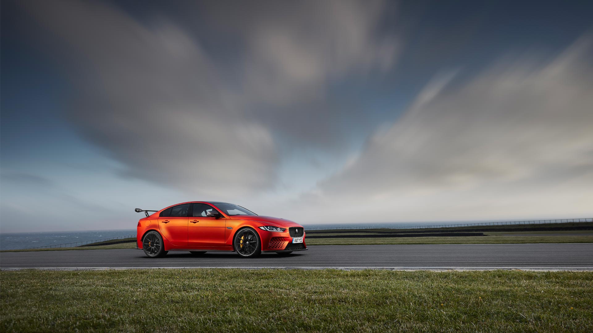 Jaguar-XE-SV-Project8-10