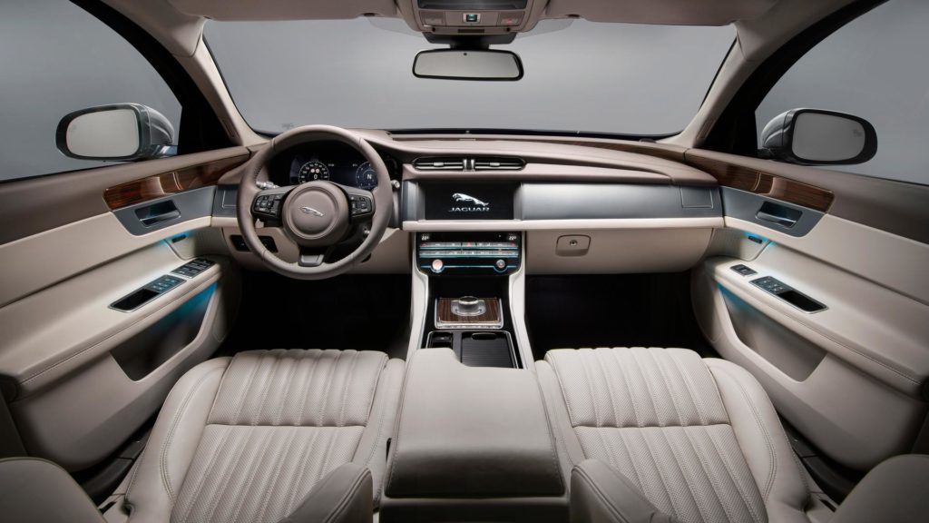 Jaguar-XF-Sportbrake-interior