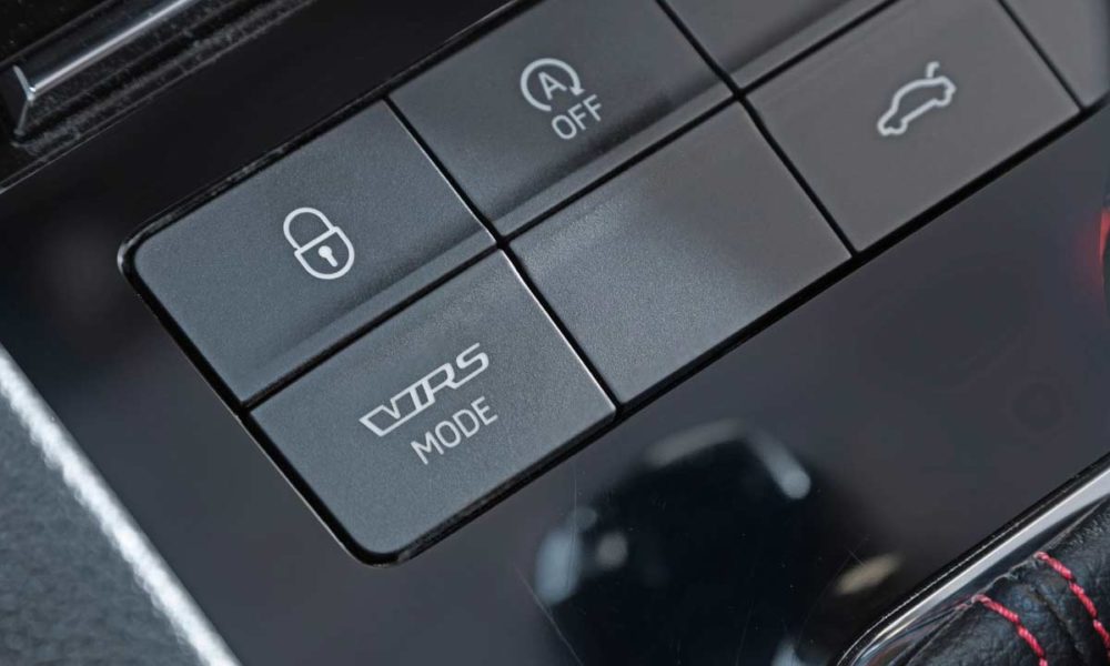 Skoda-Octavia-RS-245_interior_VRS_mode