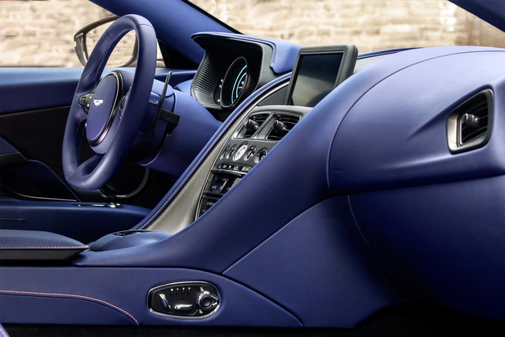 Aston-Martin-DB11-4.0-V8-interior
