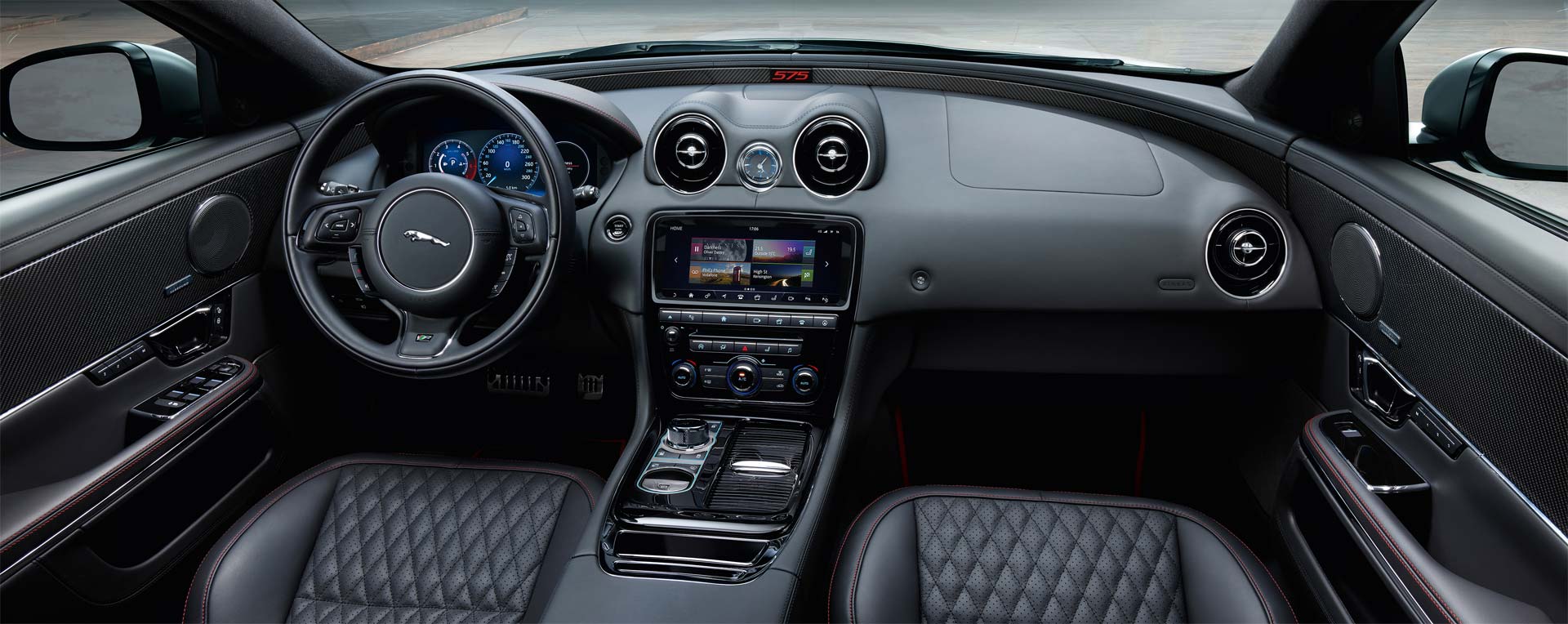 Jaguar-XJR575-interior_2