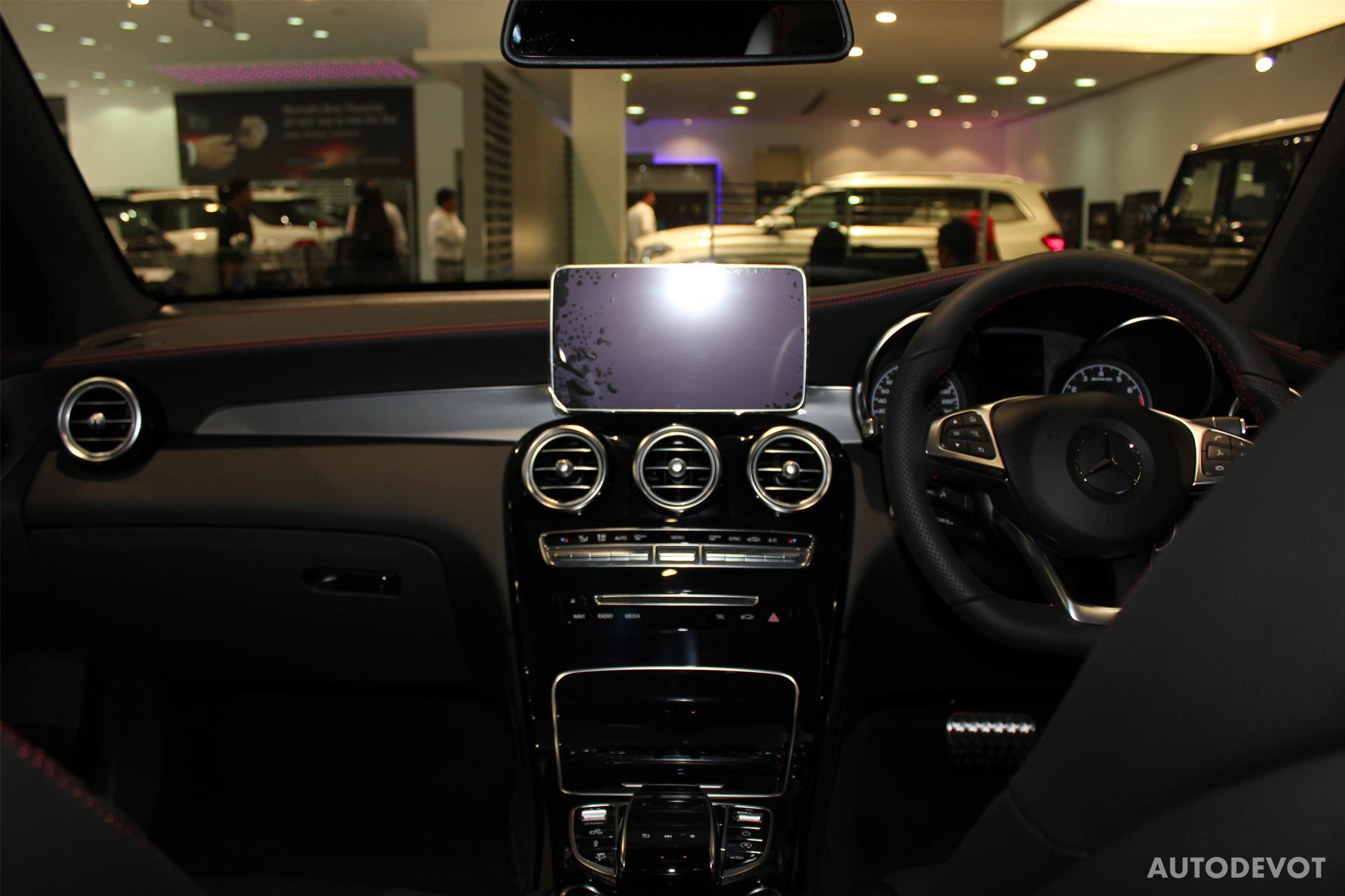 Mercedes-AMG-GLC-43-Coupe-interior_3