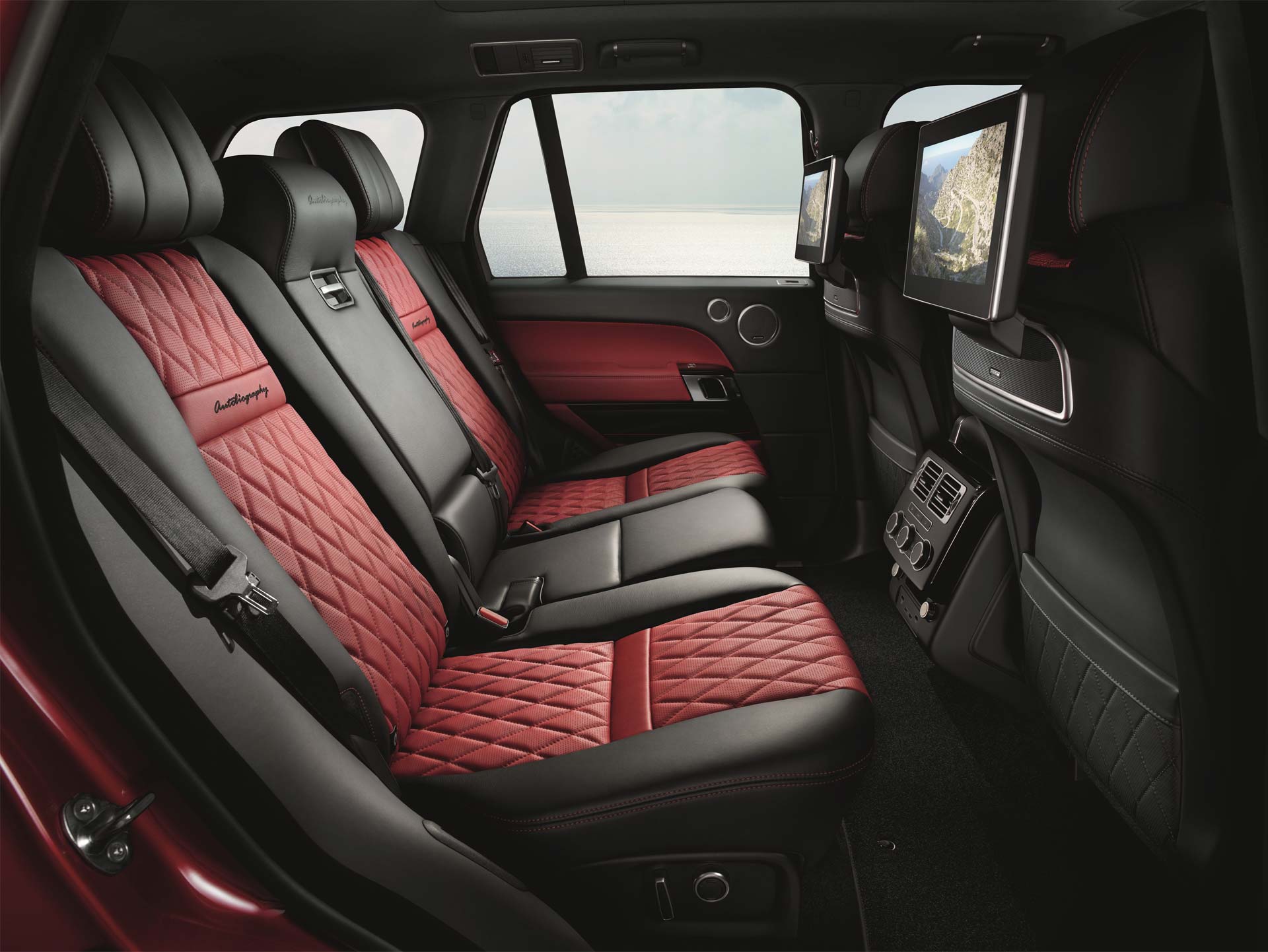 Range-Rover-SVAutobiography-Dynamic-interior_2