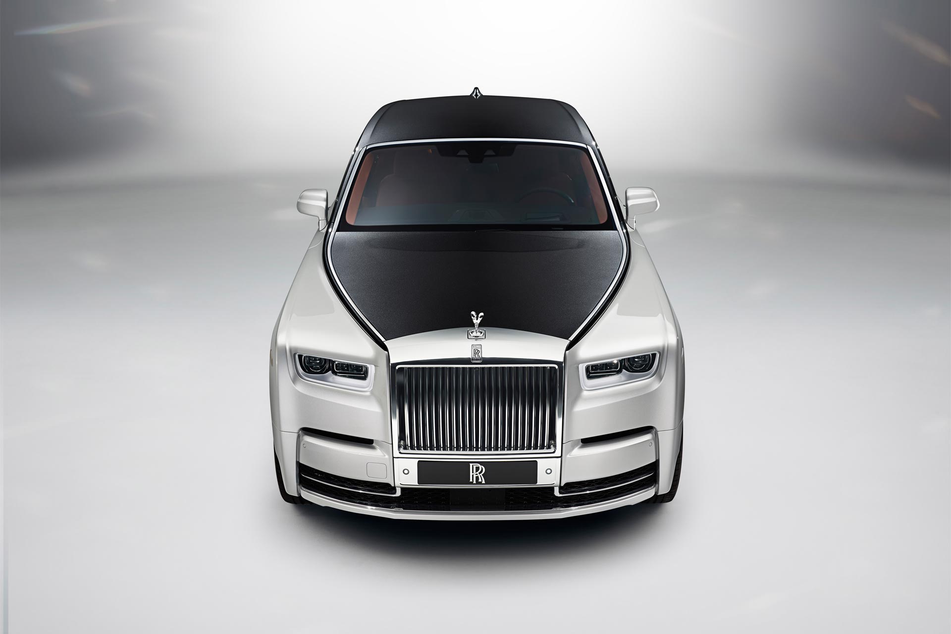 Rolls-Royce-Phantom-VIII_2