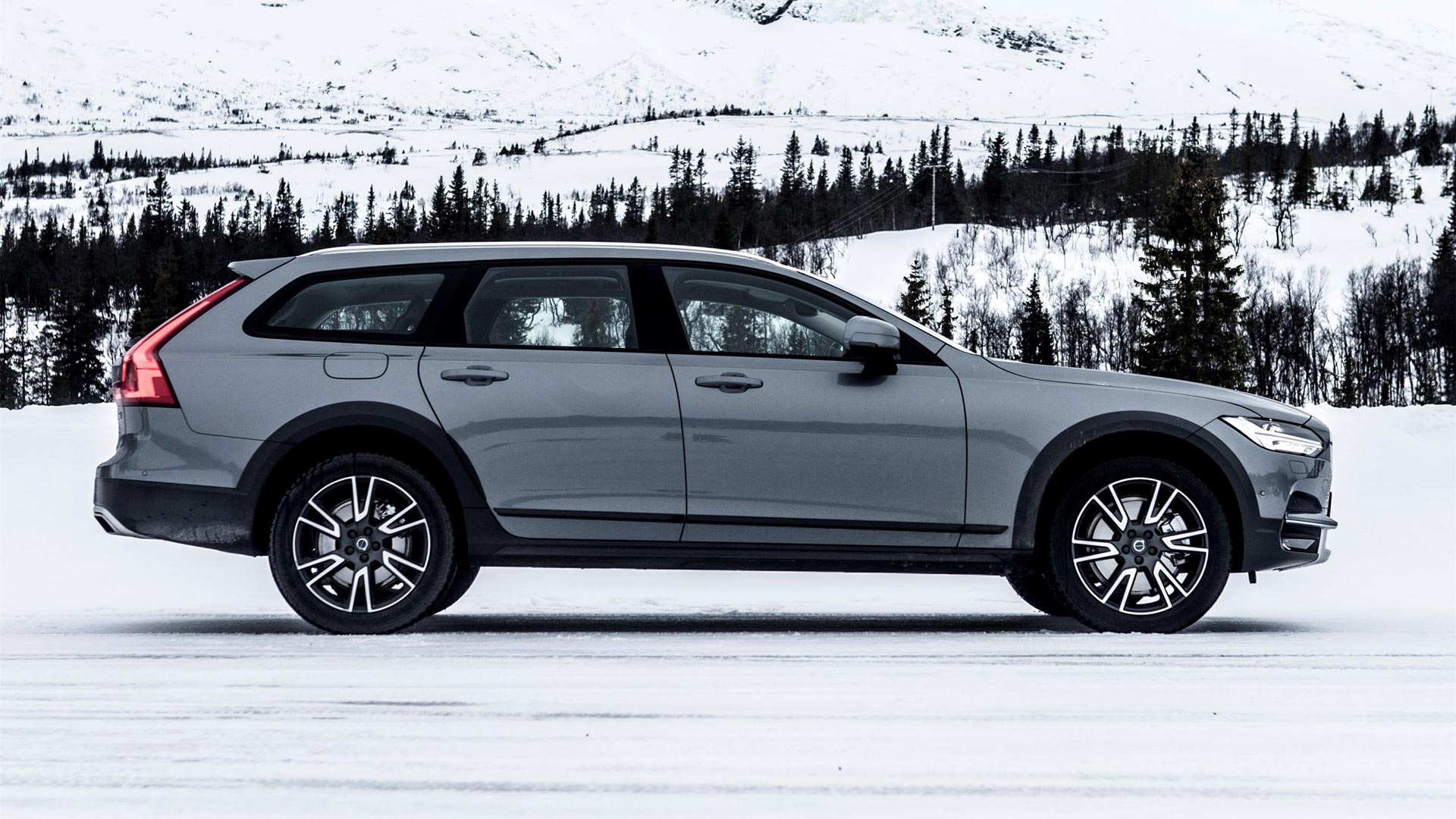 Volvo-V90-Cross-Country-5