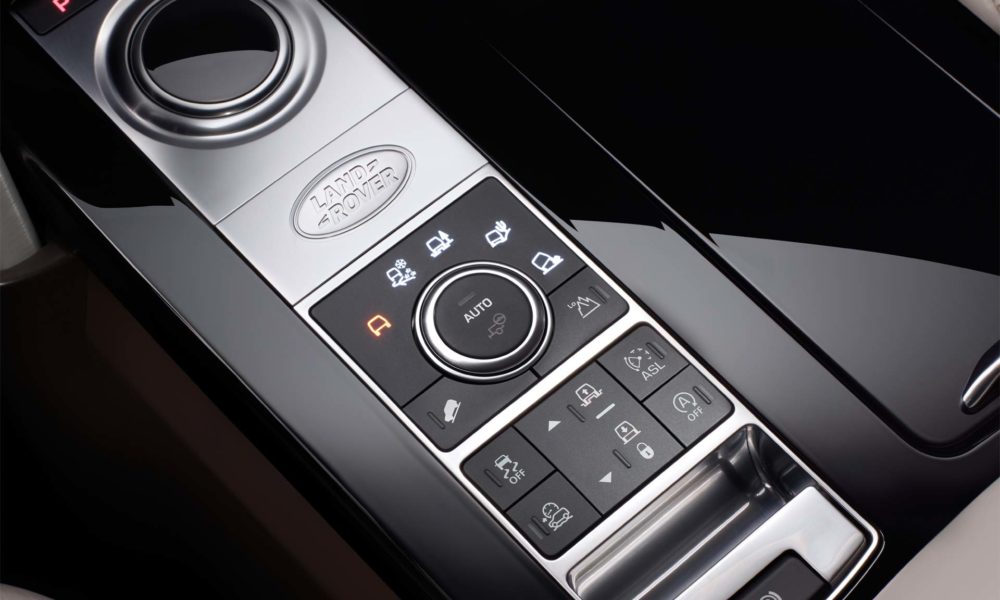 2017-Land-Rover-Discovery-interior_3