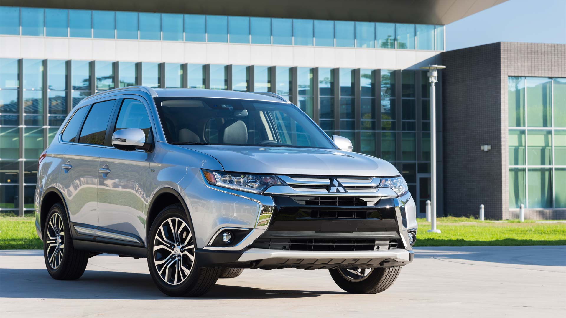 2017-Mitsubishi-Outlander_2