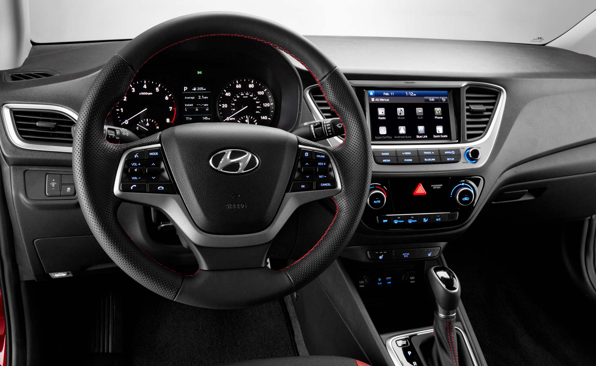 2018-Hyundai-Verna-facelift-interior_2