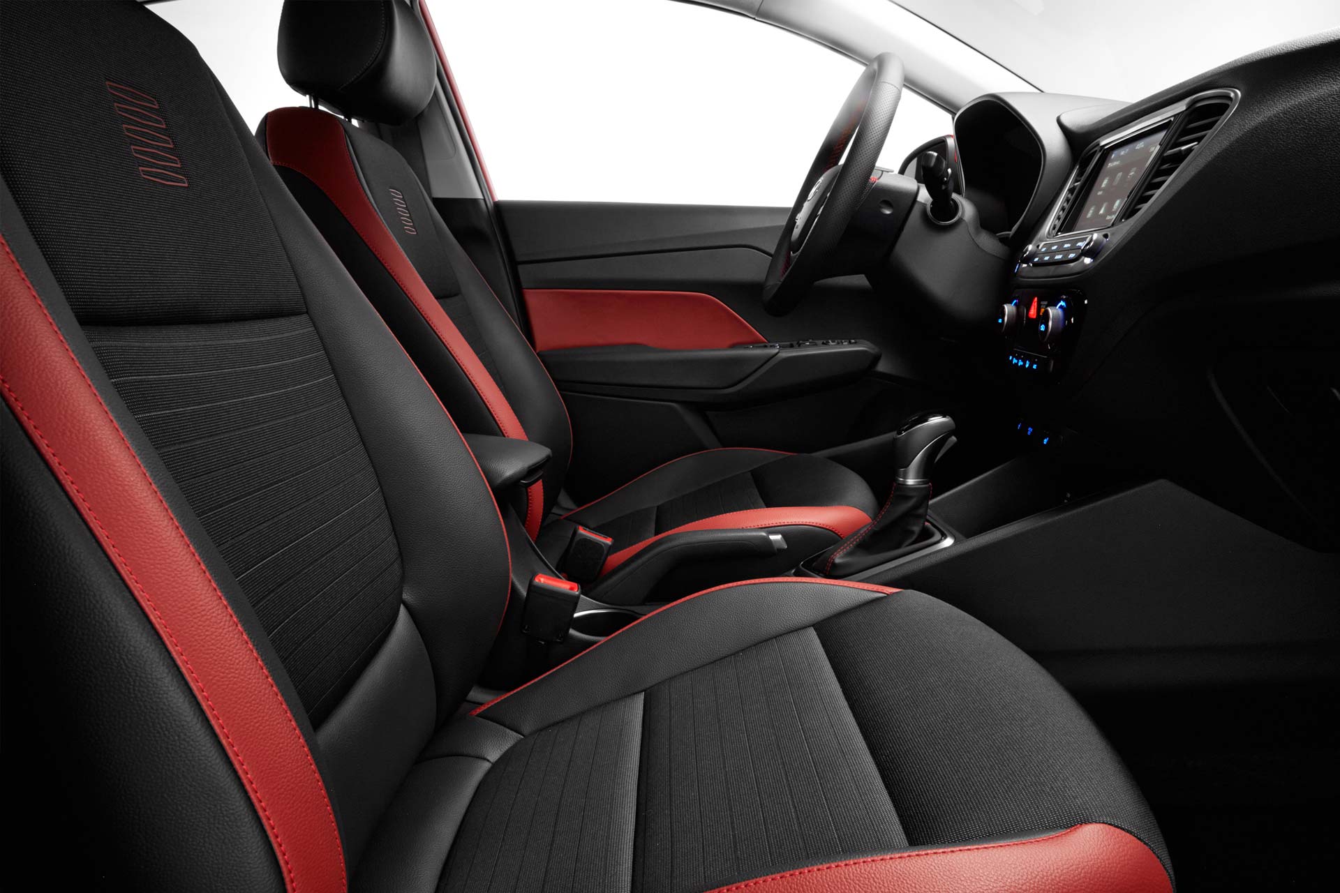 2018-Hyundai-Verna-facelift-interior_4