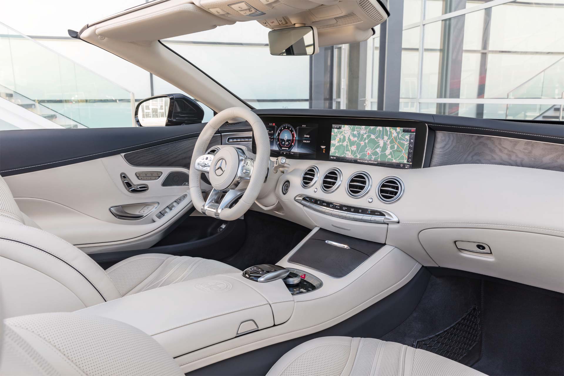 2018-Mercedes-AMG-S-65-Cabriolet-interior