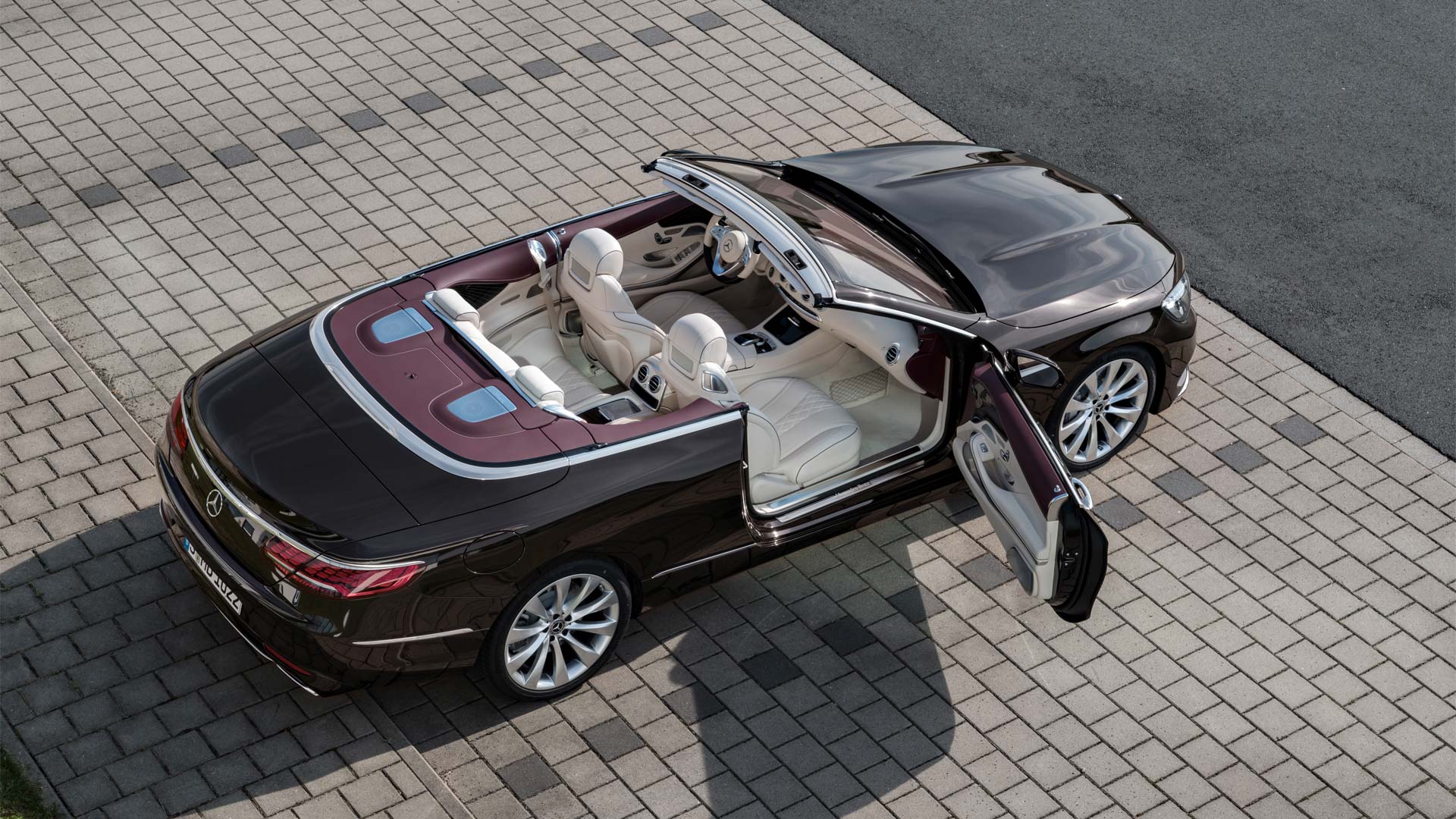 2018-Mercedes-Benz-S-Class-Cabriolet_2