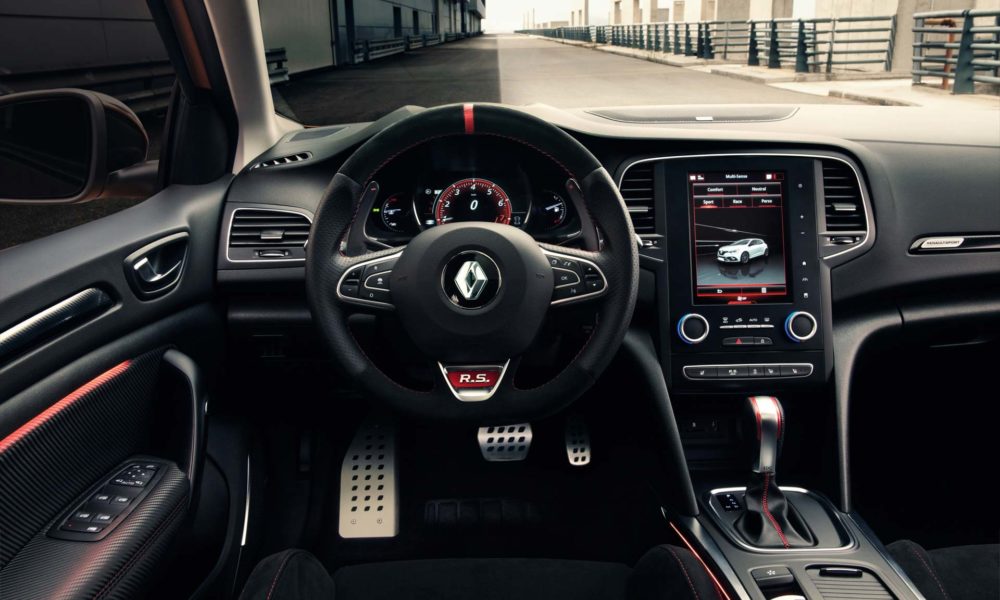 2018-Renault-Megane-RS-interior