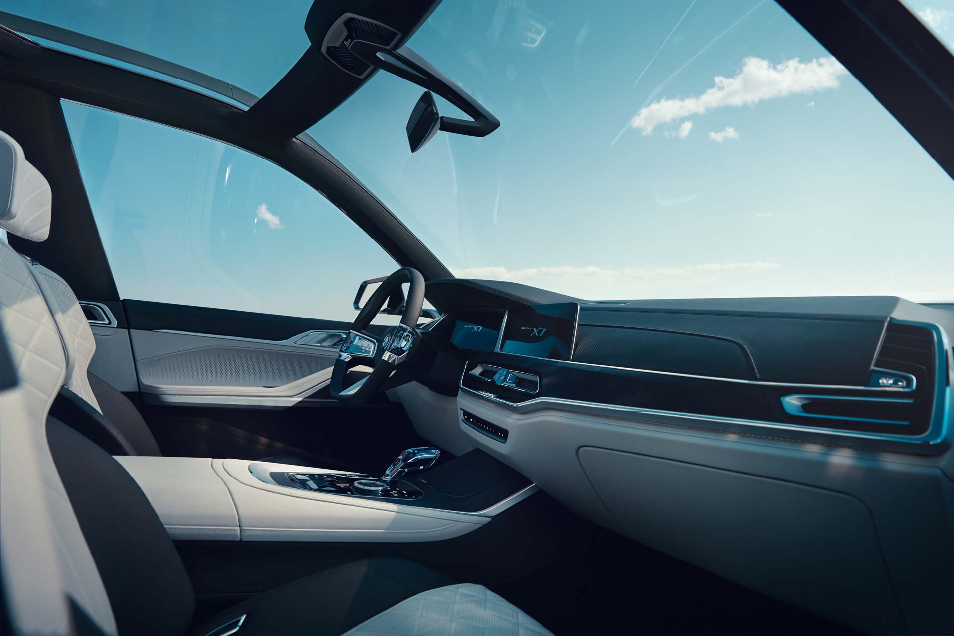 BMW-Concept-X7-iPerformance-interior