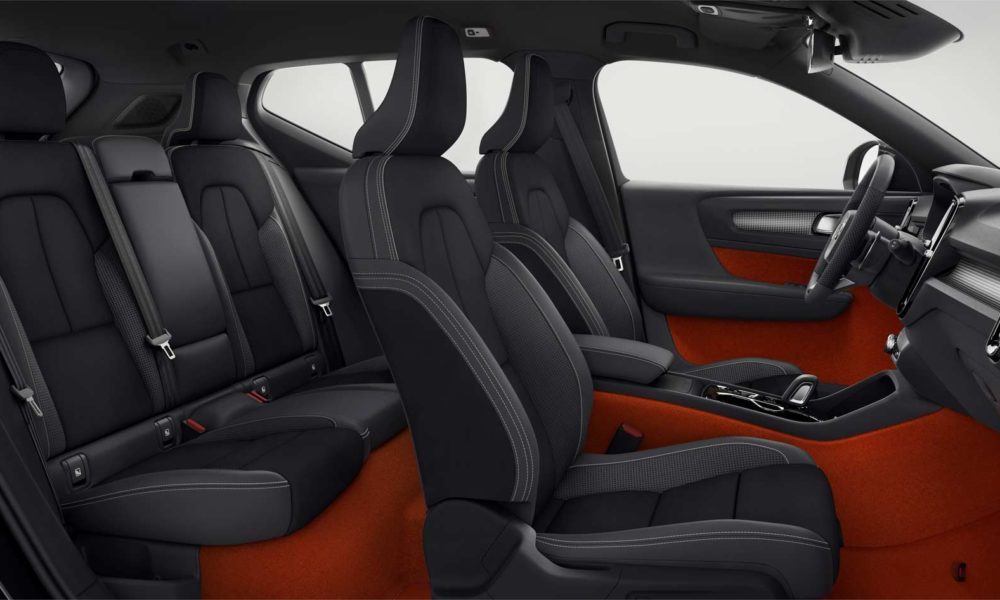 New-Volvo-XC40-interior_4