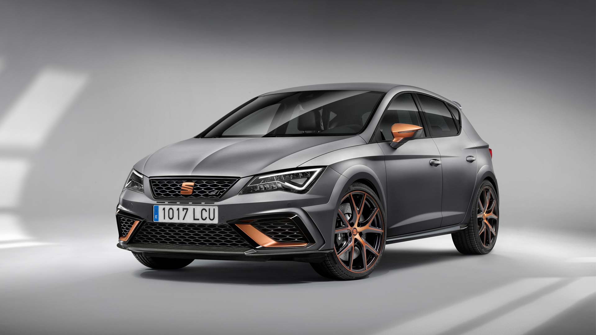 SEAT-Leon-Cupra-R