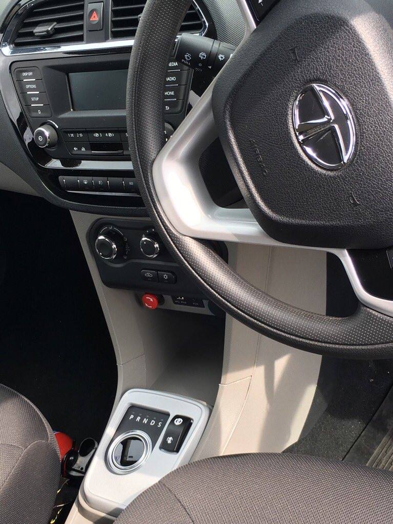 Tiago-EV-Concept-Interior-Cenex-LCV_3