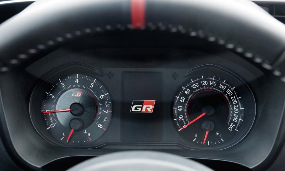 Toyota-Yaris-GRMN-interior_2