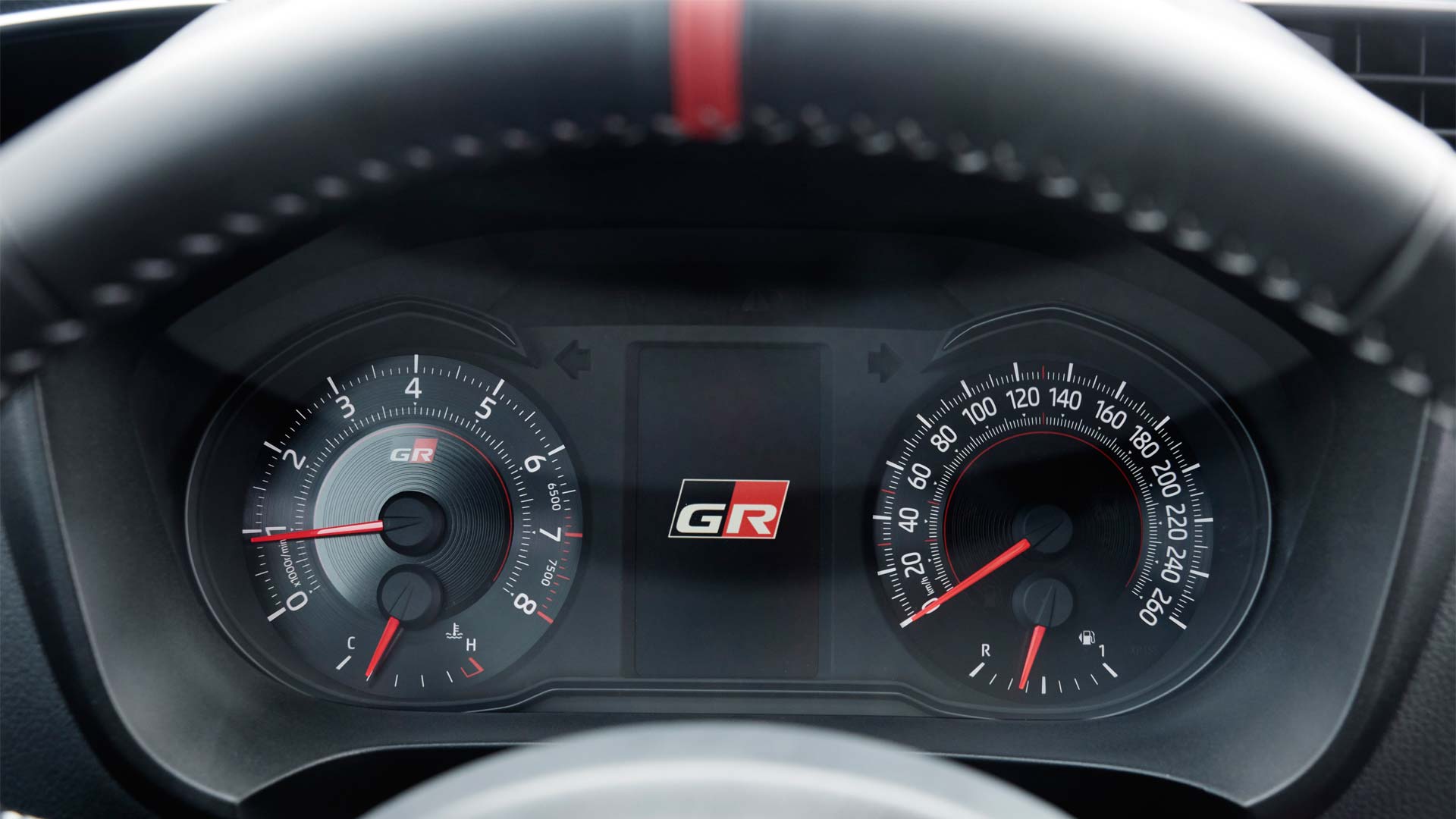 Toyota-Yaris-GRMN-interior_2