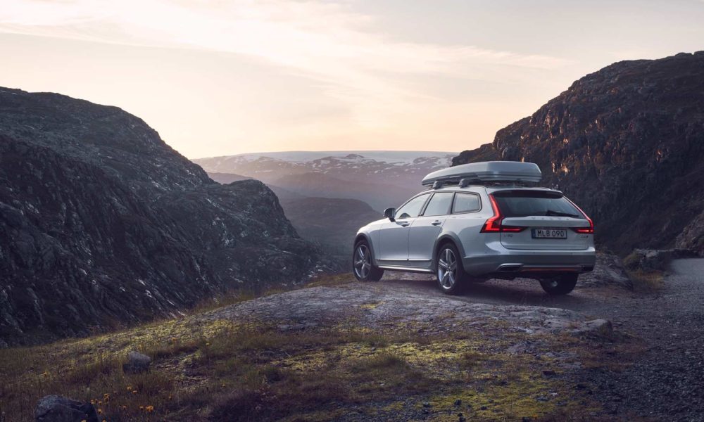2017-18-Volvo-Ocean-Race-V90-Cross-Country_3