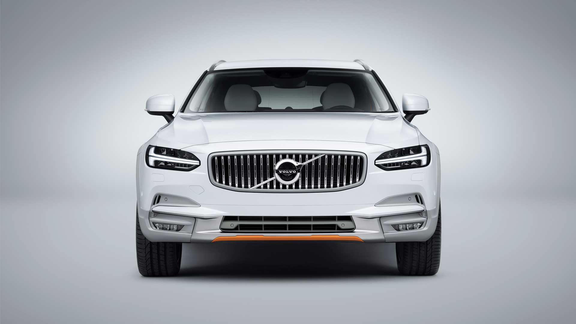 2017-18-Volvo-Ocean-Race-V90-Cross-Country_4