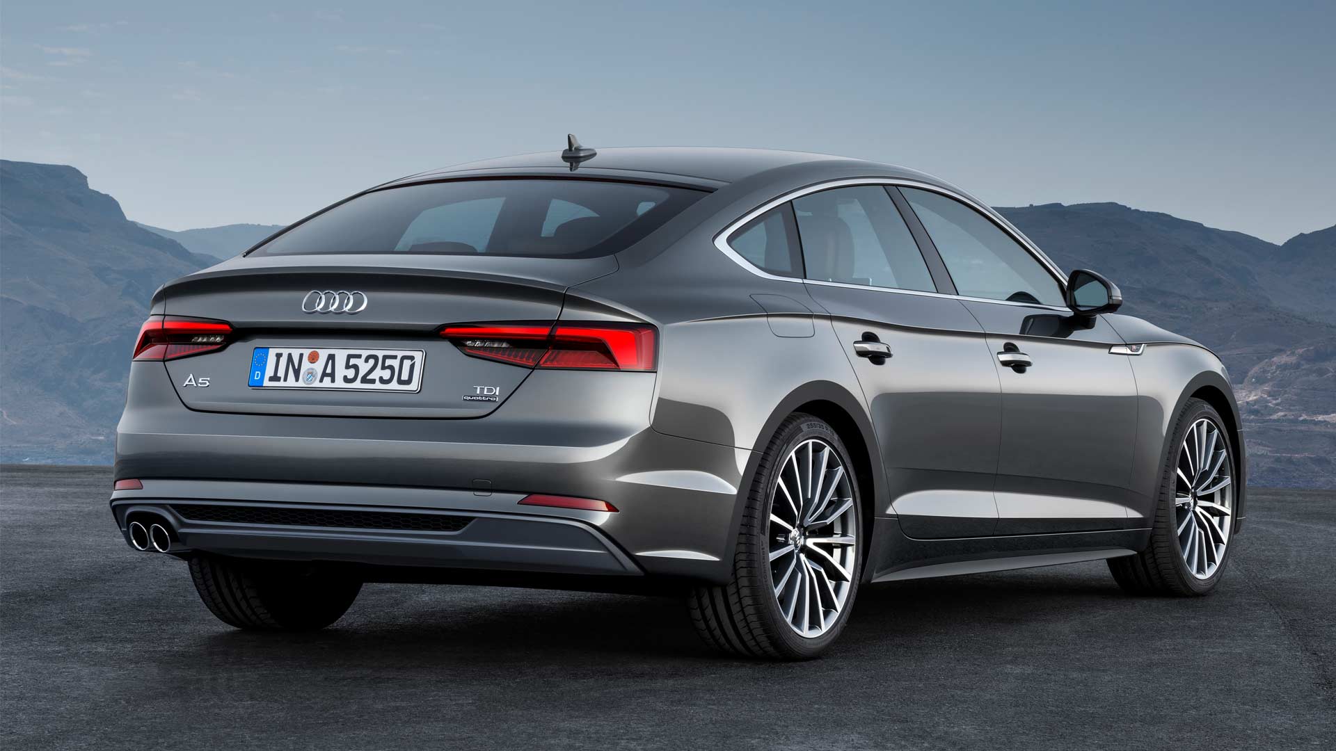 2017-Audi-A5-Sportback_2
