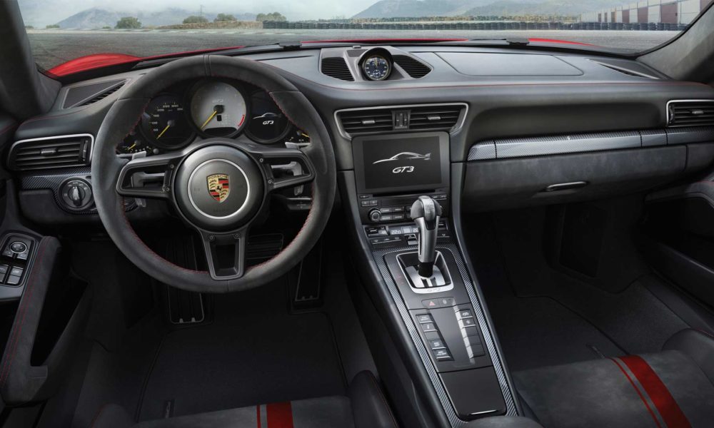 2017-Porsche-911-GT3-interior