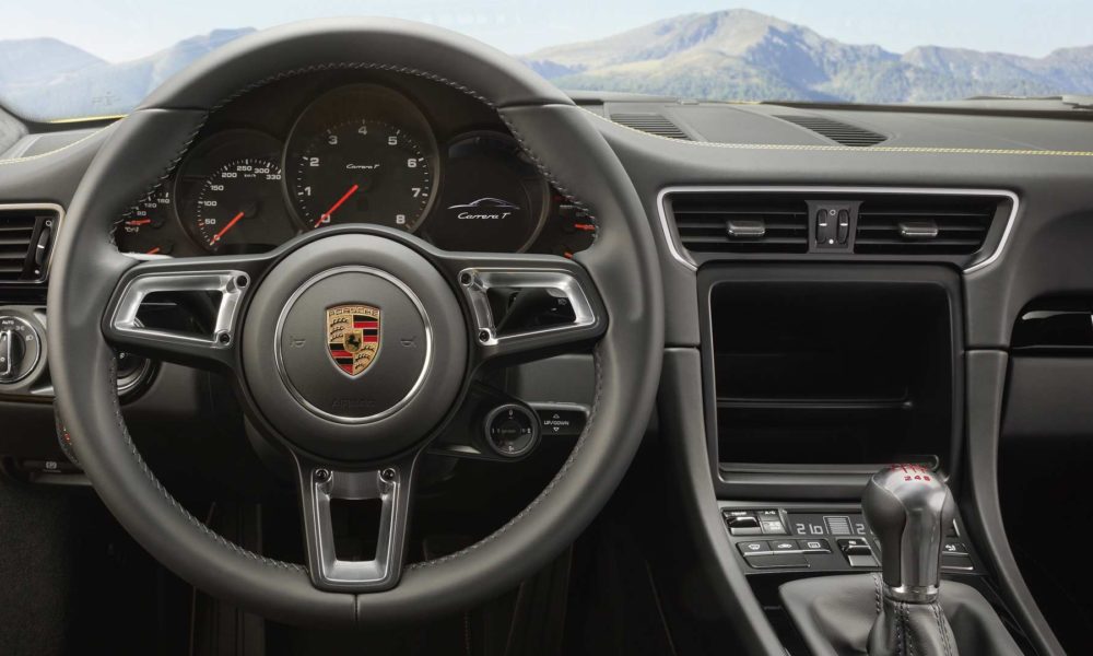 2018-Porsche-Carrera-T-Interior