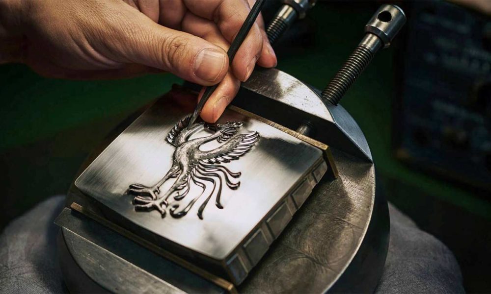 2018-toyota-century_phoenix_mold_carving