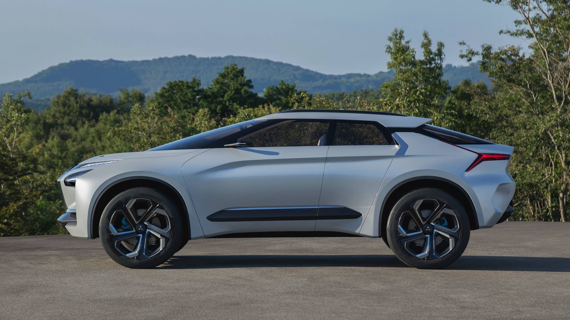 Mitsubishi-e-Evolution-concept_4