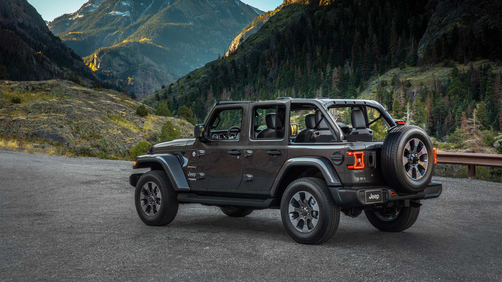 2018-Jeep-Wrangler-Sahara