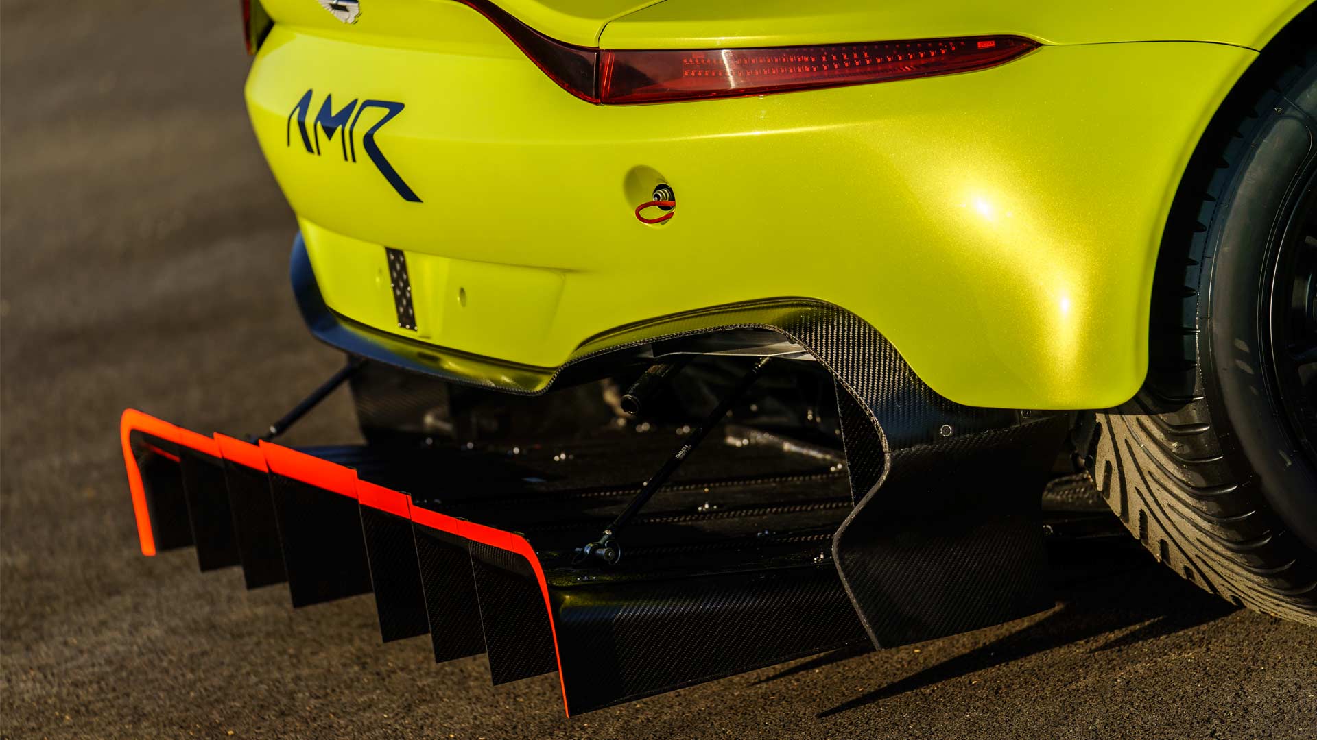 Aston-Martin-Racing-2018-Vantage-GTE_6
