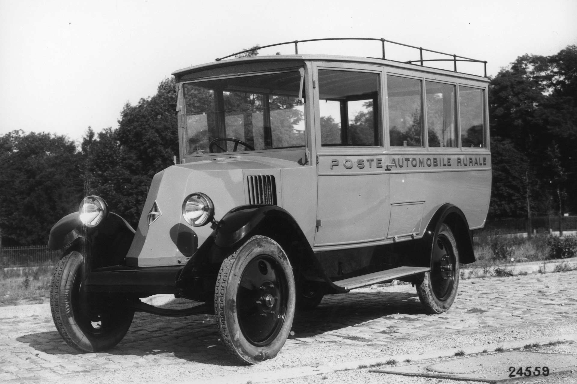 Renault-Classic-Collection-LCV_4