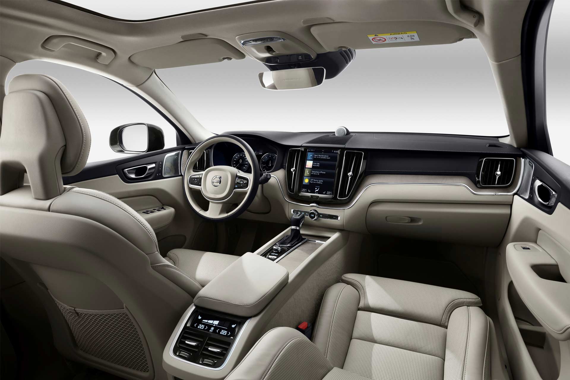 2017-Volvo-XC60-interior