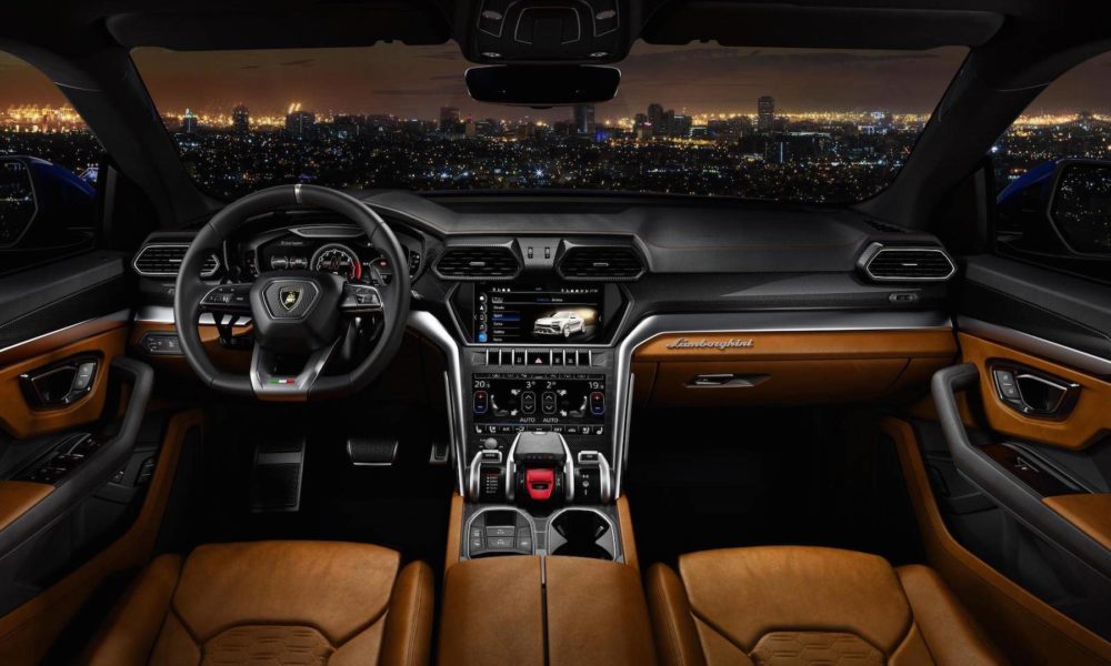 2019-Lamborghini-Urus-interior
