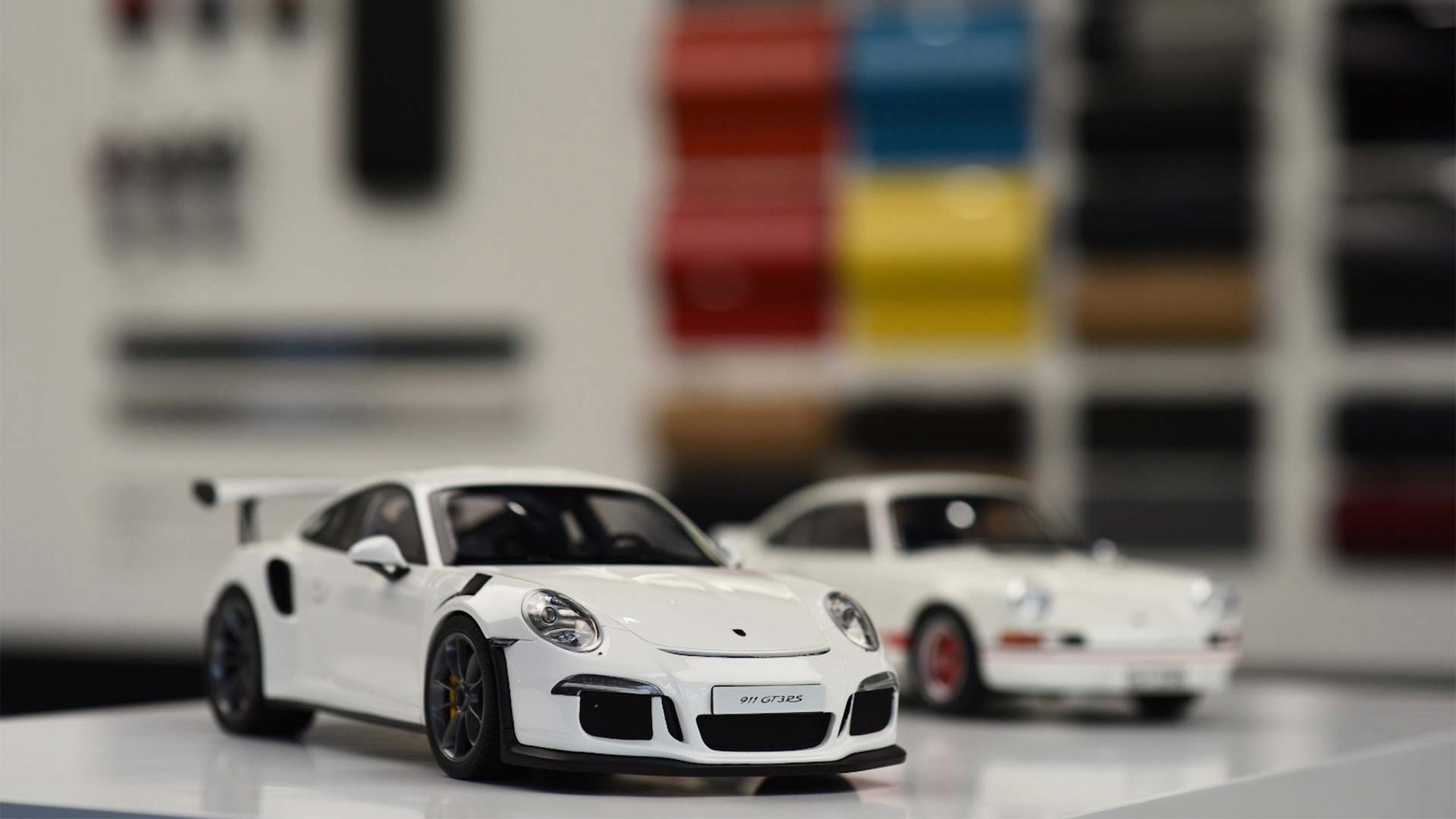 Porsche-Studio-Guangzhou-100th-sales-site-China