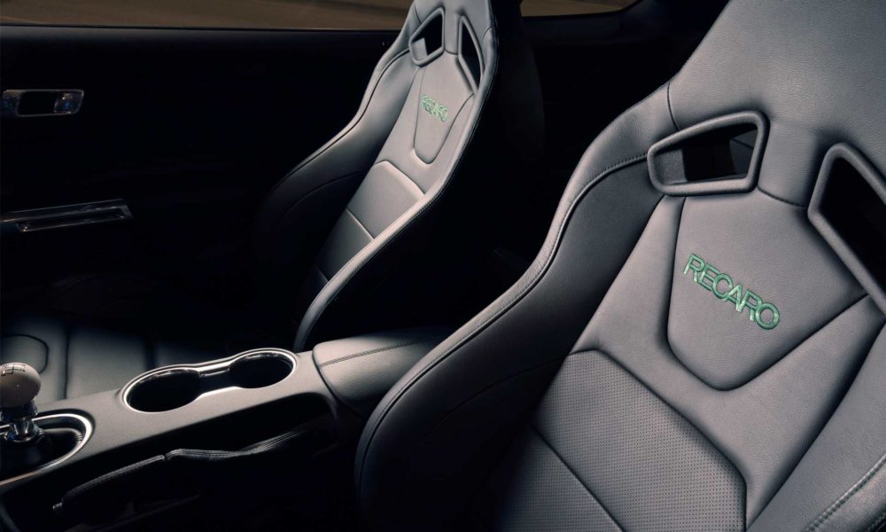 2019-Ford-Mustang-Bullitt-interior_2