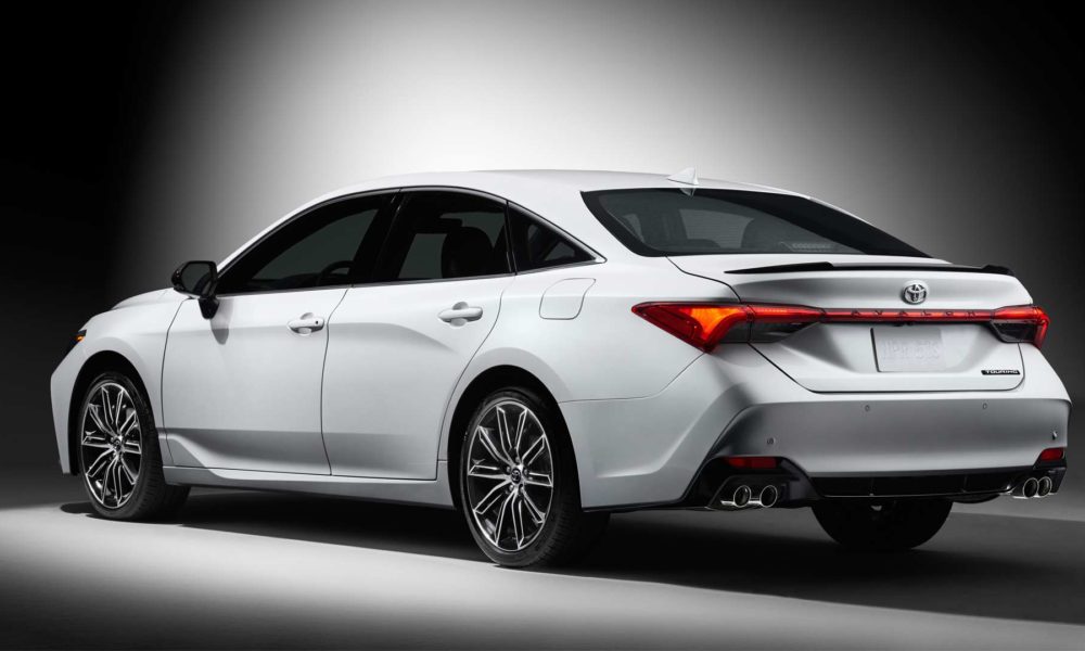 2019-Toyota-Avalon_7