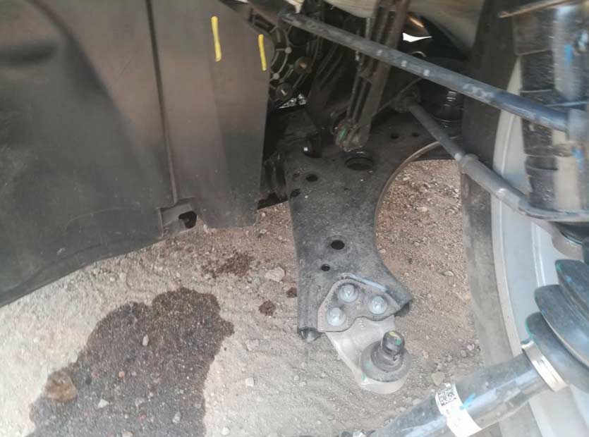 Jeep-Compass-breaks-down-soon-after-delivery-suspension-India_4