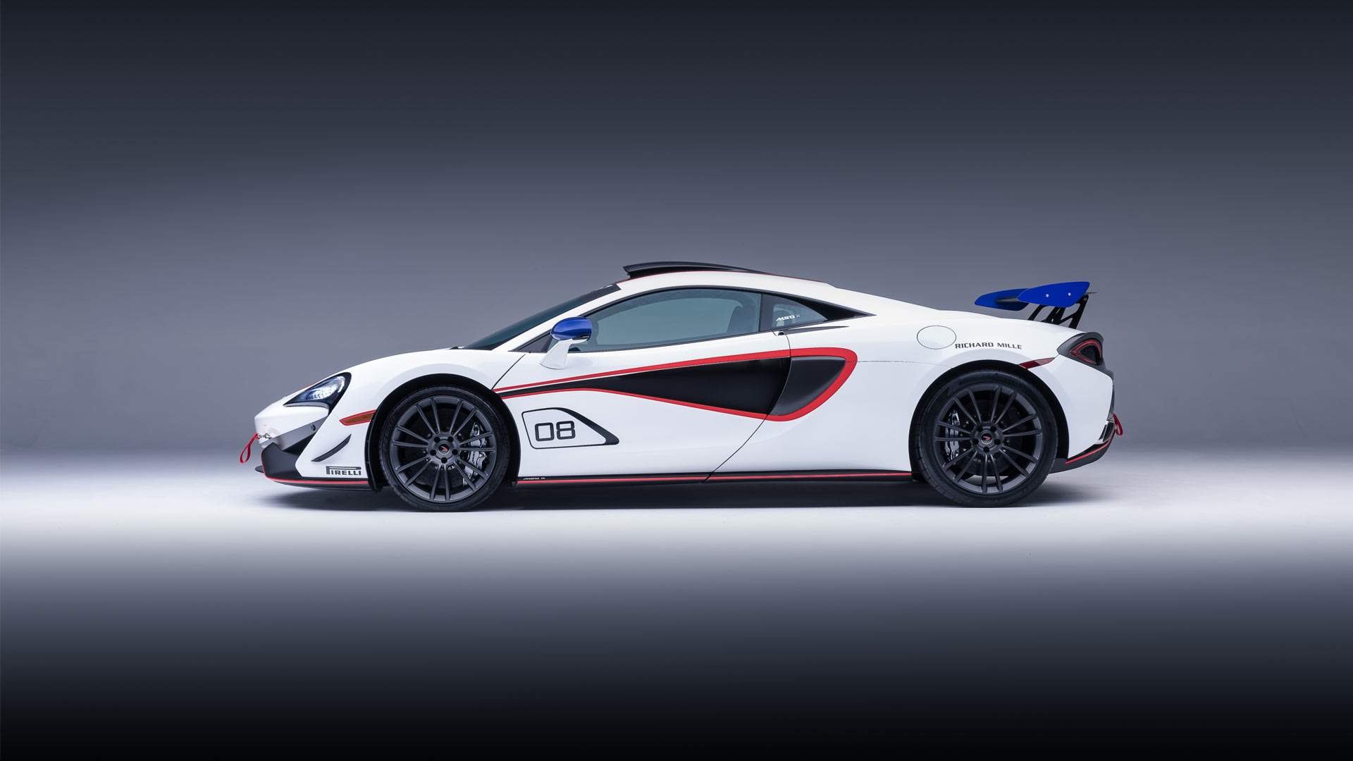 McLaren MSO X 570S coupe Anniversary White with Red & Blue Accents_5