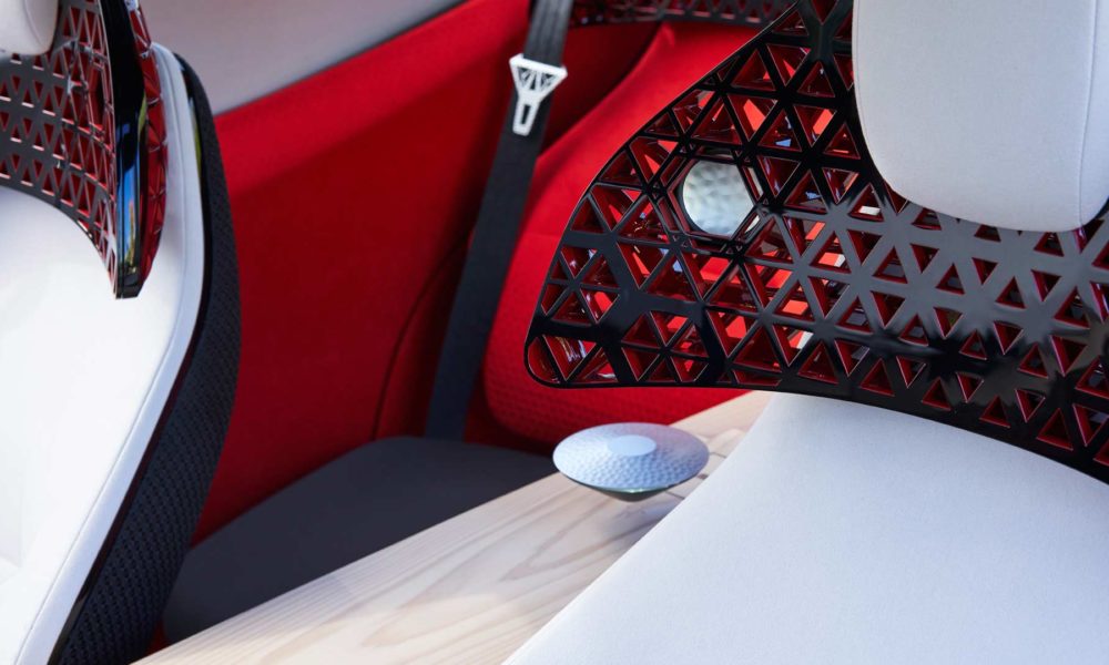 Nissan-Xmotion-Concept-interior-floating-commander