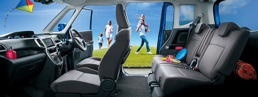 Suzuki-Solio-Interior_2