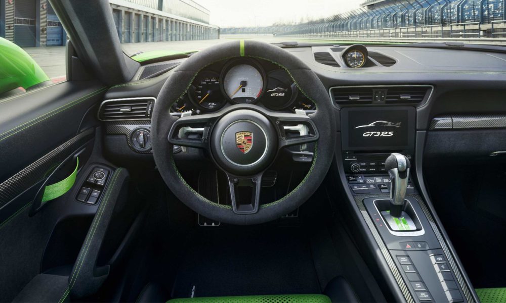 2018-Porsche-911-GT3-RS-interior