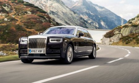 8th-Generation-2018-Rolls-Royce-Phantom-Extended-Wheelbase