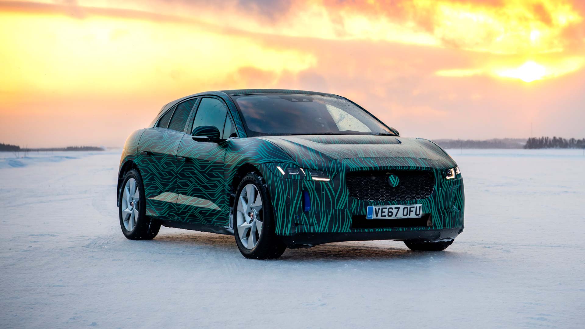 Jaguar-I-Pace-2018-Arctic-winter-testing